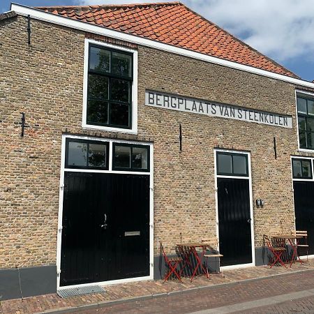 Pakhuis Aan De Haven - Bakboord Zierikzee Ngoại thất bức ảnh