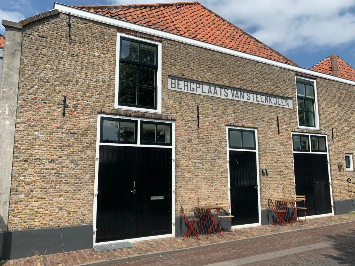 Pakhuis Aan De Haven - Bakboord Zierikzee Ngoại thất bức ảnh