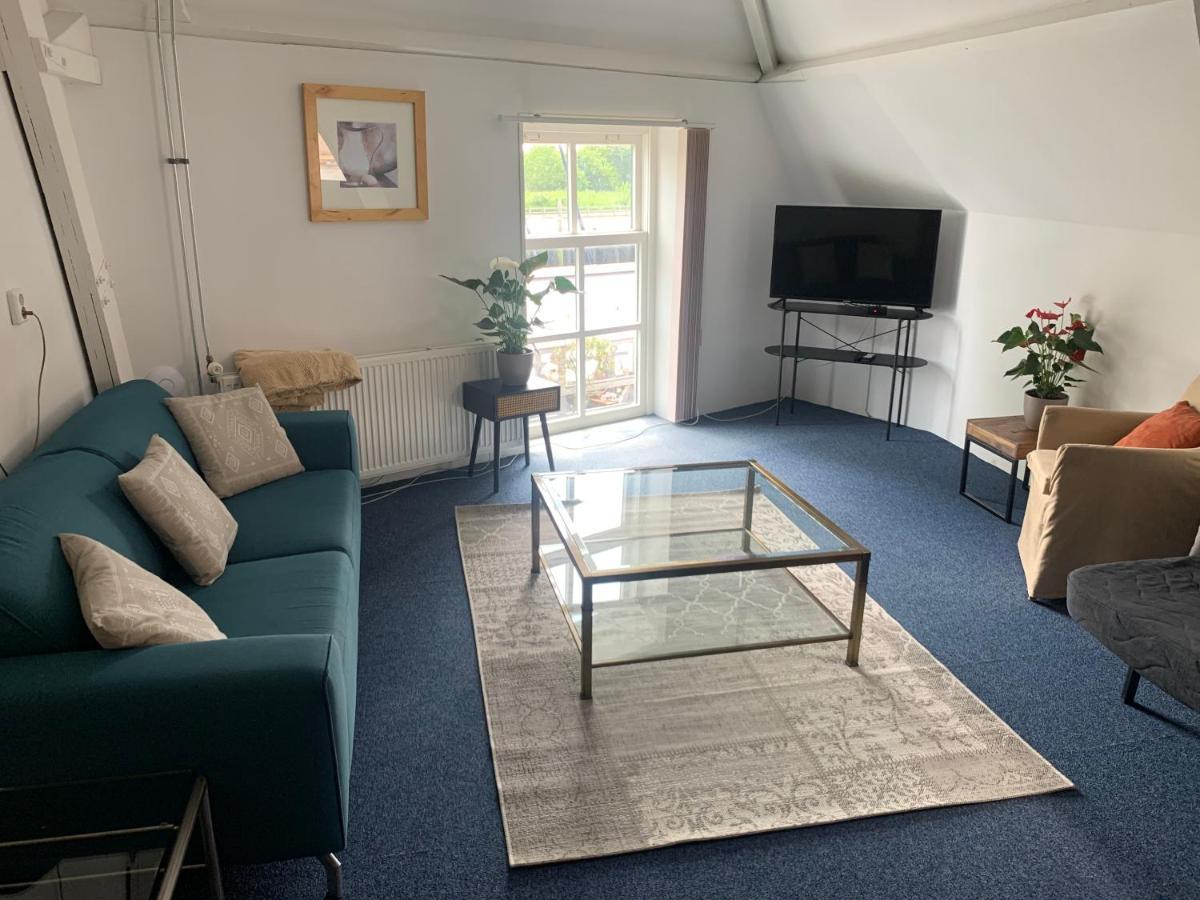 Pakhuis Aan De Haven - Bakboord Zierikzee Ngoại thất bức ảnh